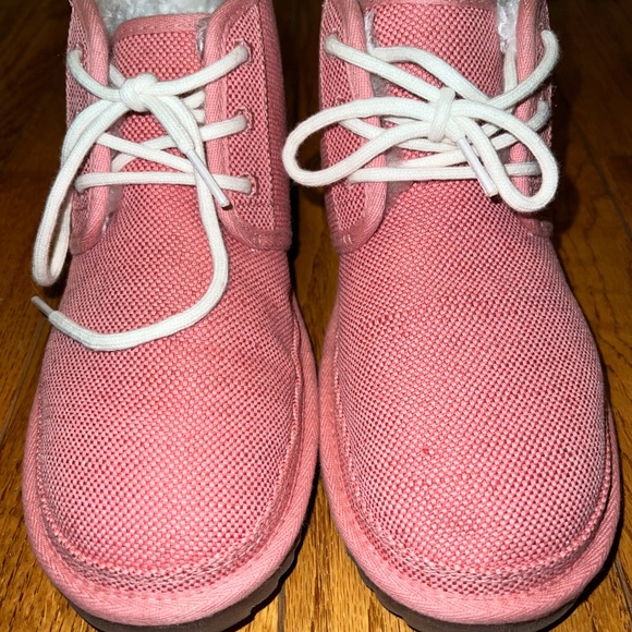 Women Ugg New - Picture 1 of 8